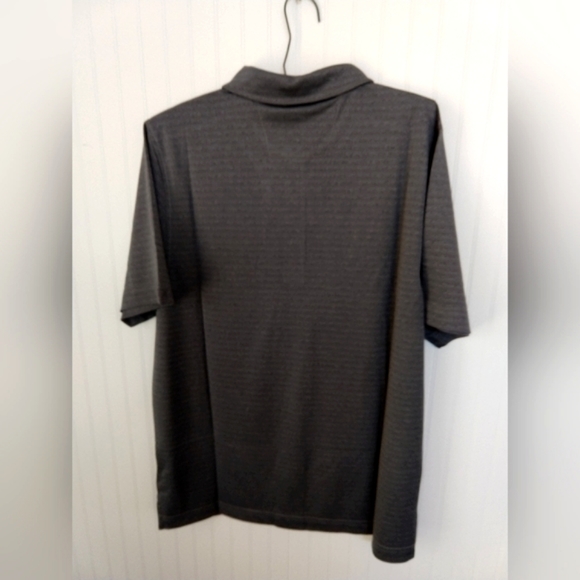 Cutter and Buck CB Drytec Polo Size Medium. - Picture 2 of 6